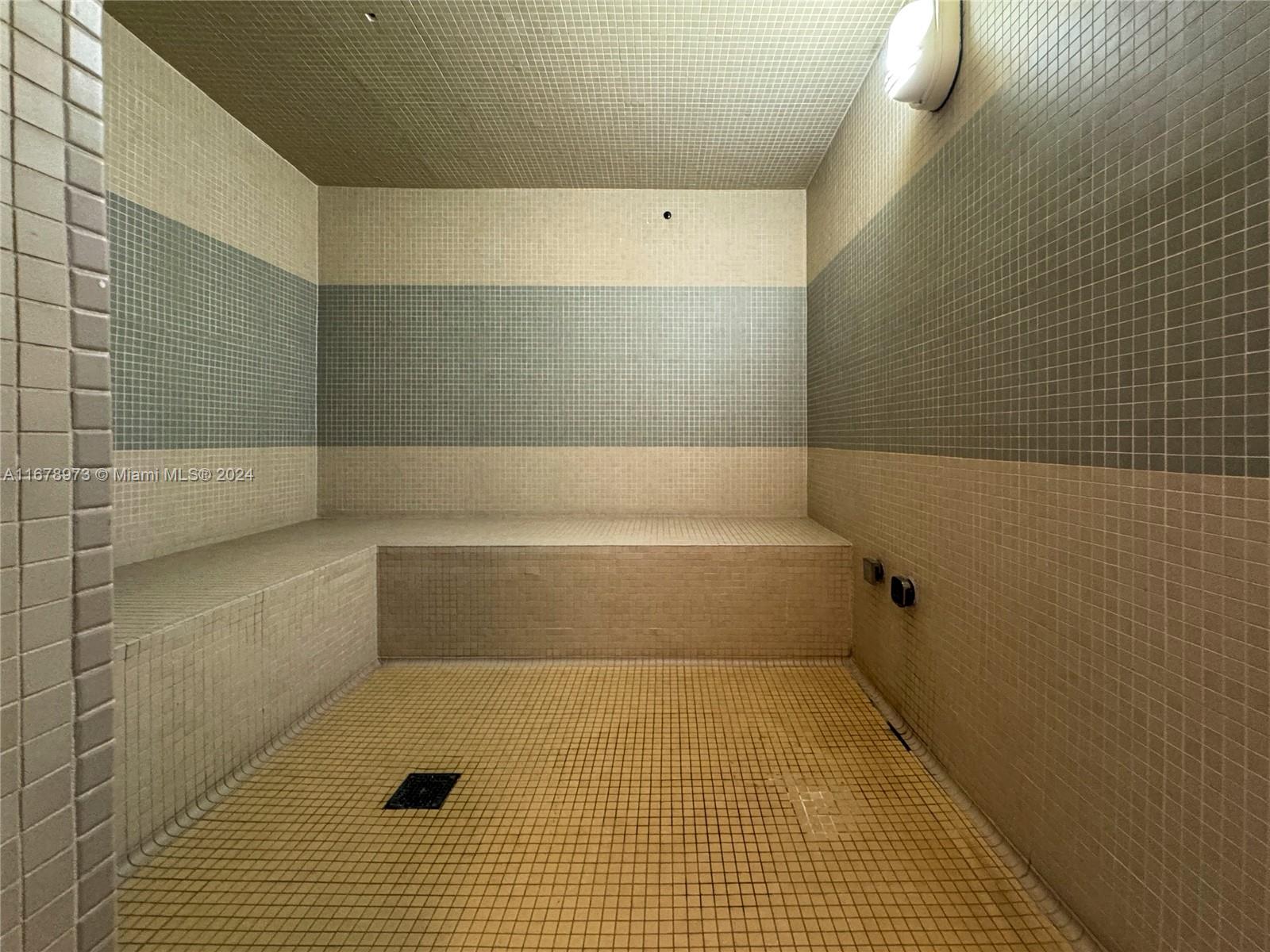 THE LOFT DOWNTOWN CONDO - Residential Lease