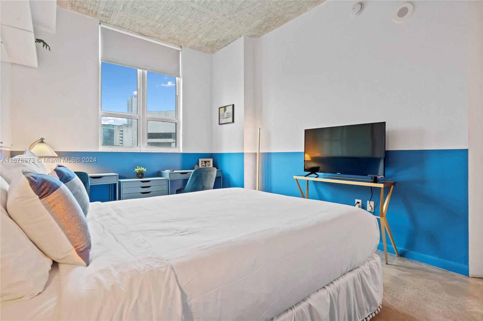 THE LOFT DOWNTOWN CONDO - Residential Lease