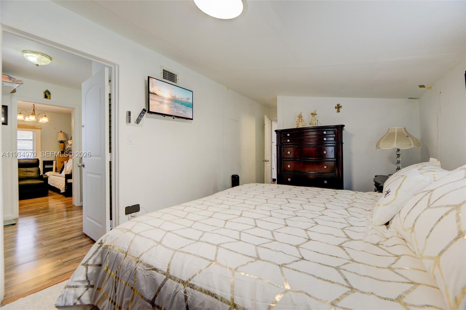 FLORAL PARK - Residential