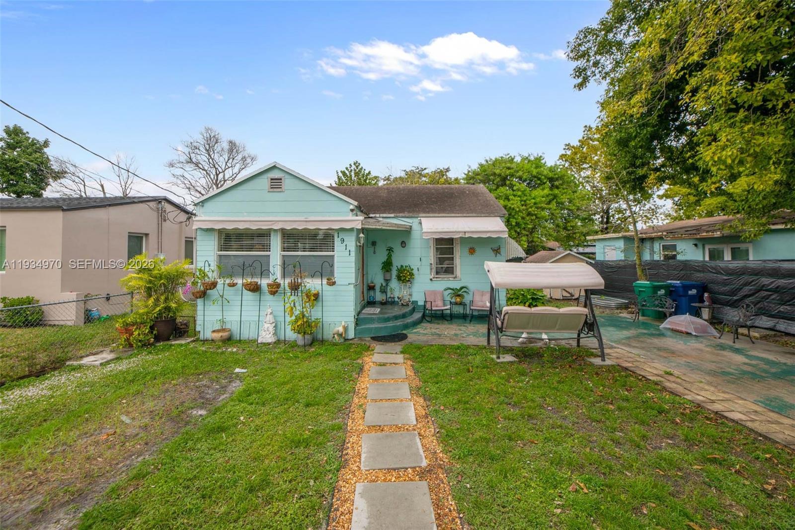 FLORAL PARK - Residential