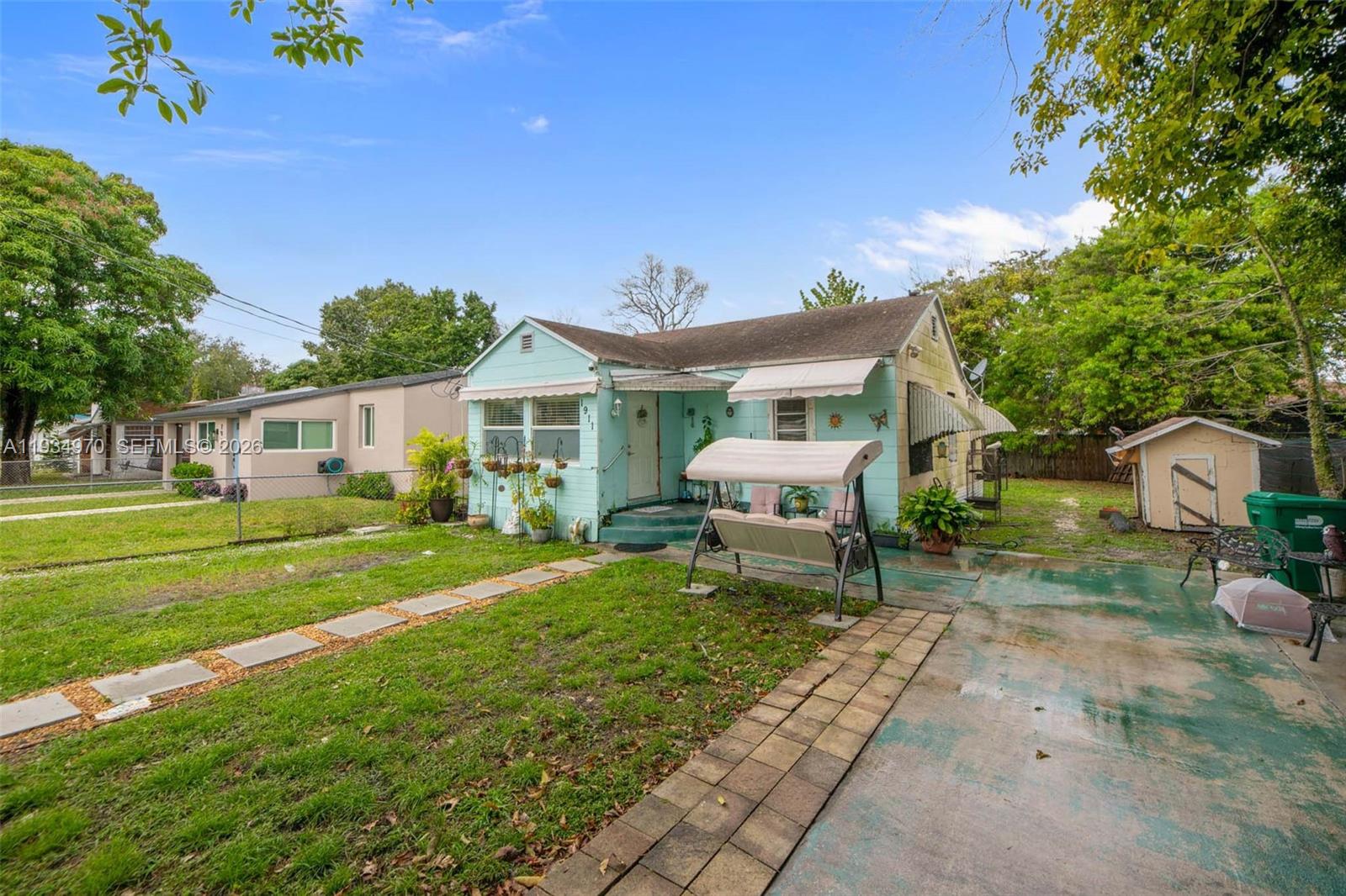 FLORAL PARK - Residential