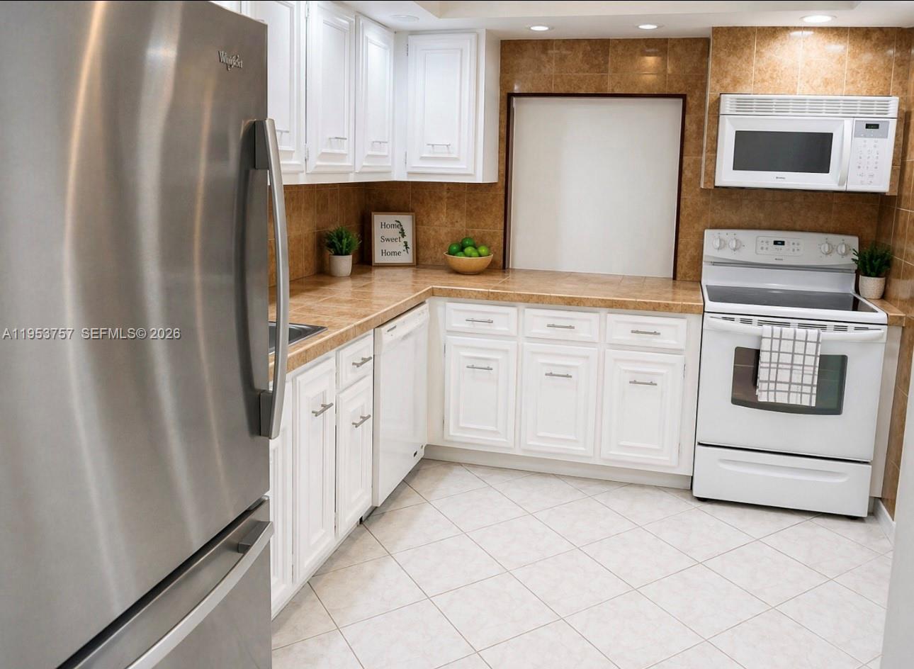 OCEANVIEW PARK CONDO - Residential