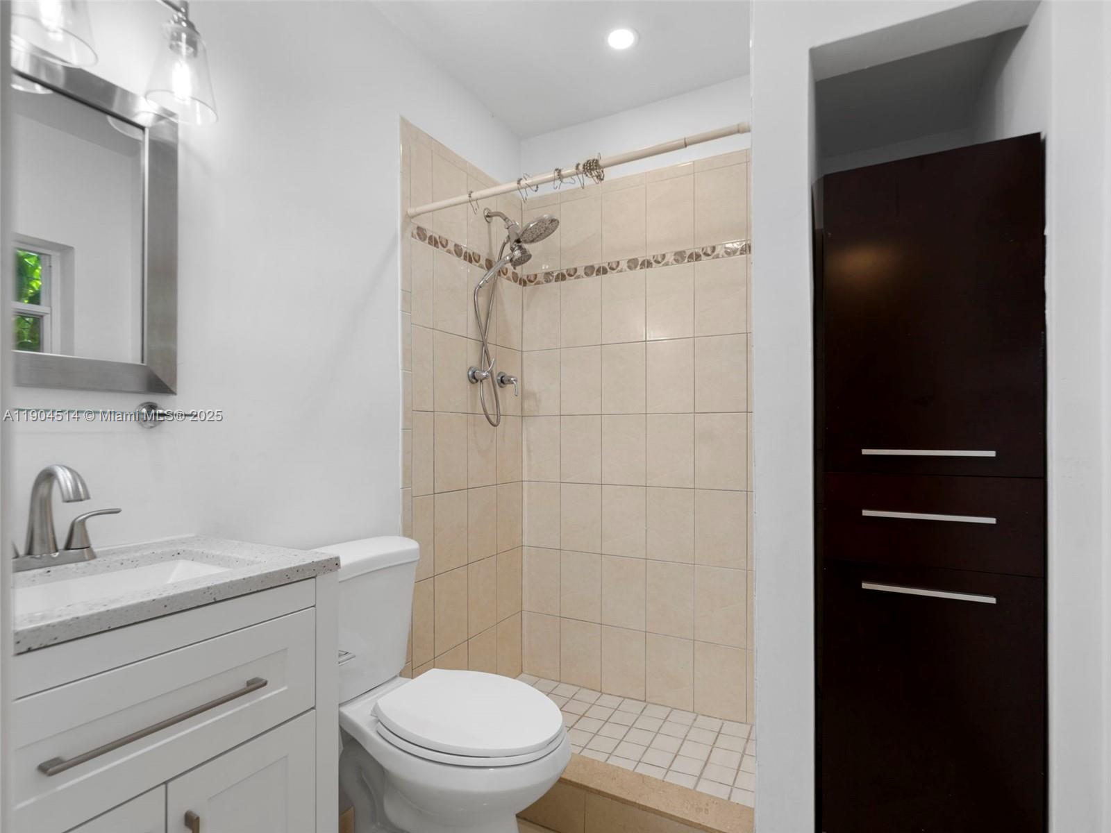 LYNNWOOD NO 2 - Residential Lease