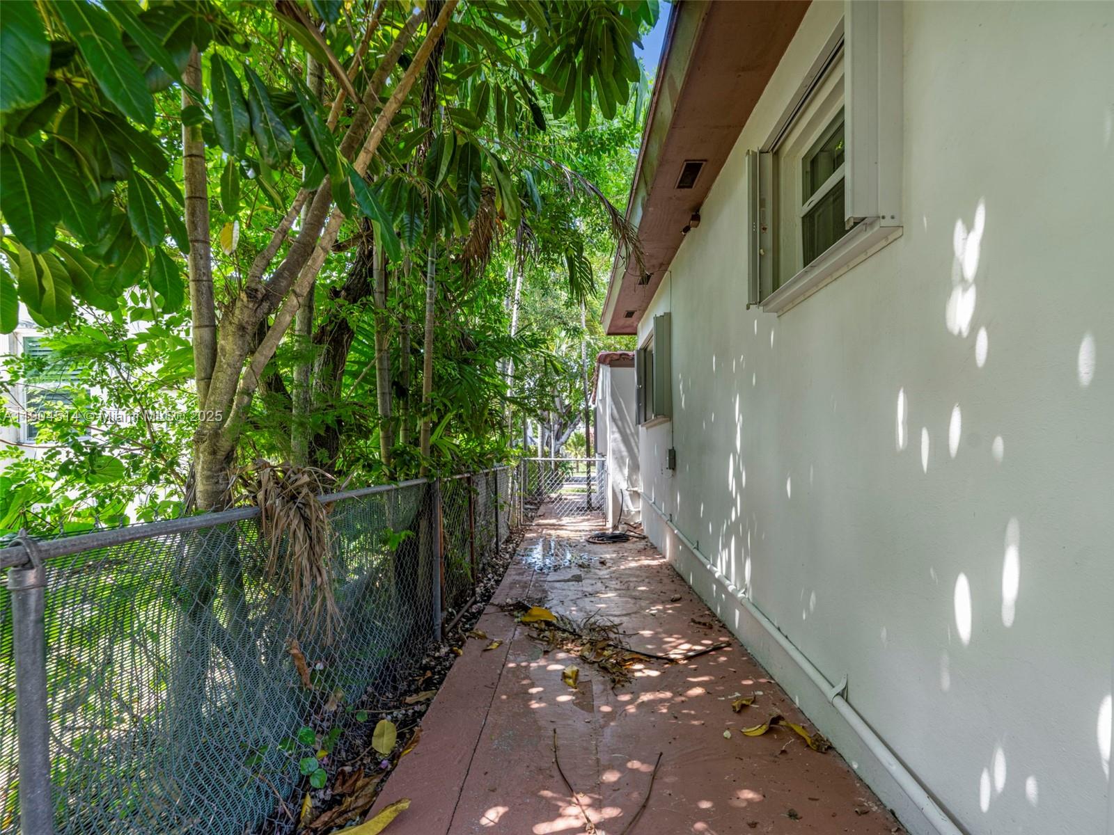 LYNNWOOD NO 2 - Residential Lease