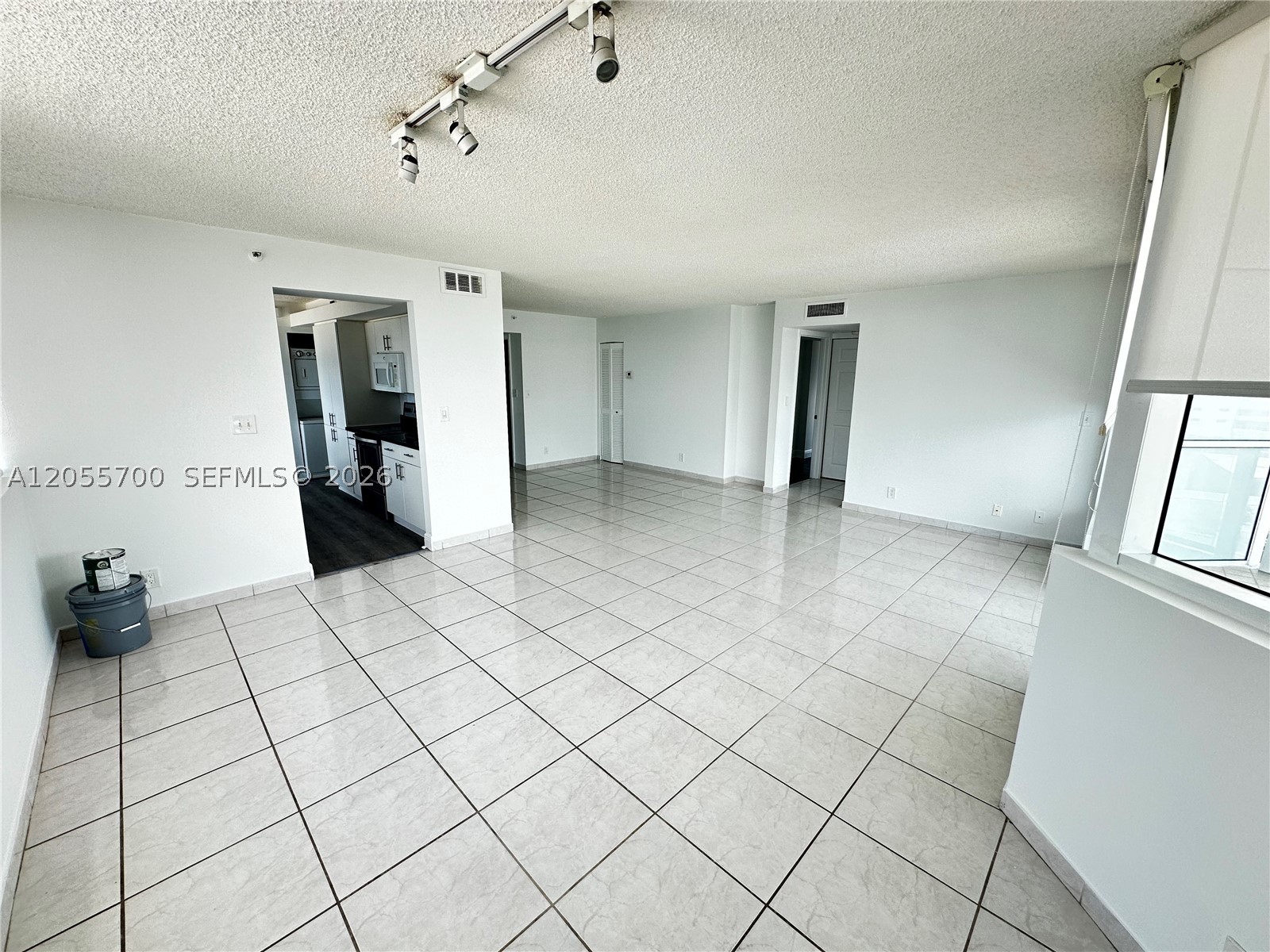 3411 Indian Creek Dr 1101