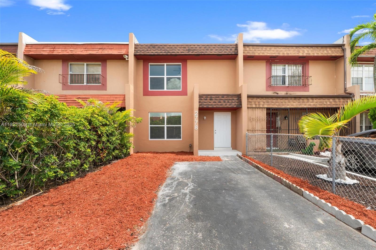2778 Nw 196th St, Miami Gardens, Broward County, Florida - 3 Bedrooms  
2 Bathrooms - 