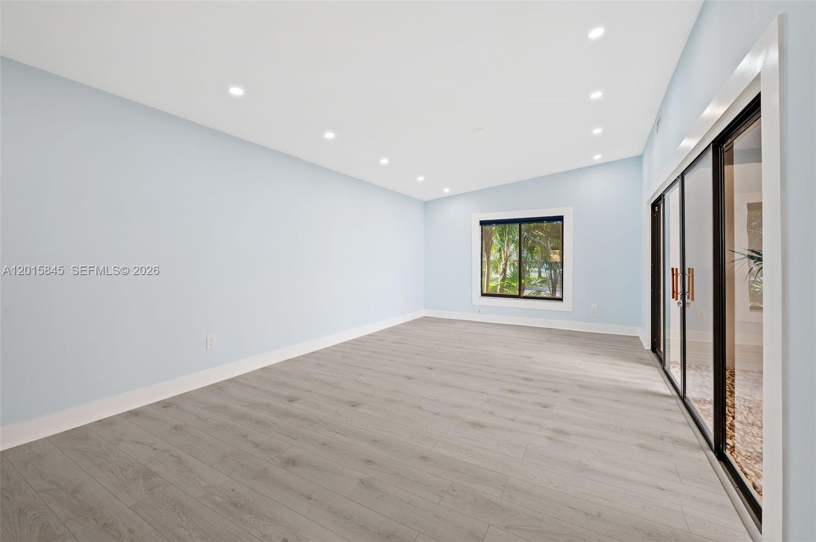 CREEKSIDE VILLAS SEC TWO - Residential Lease