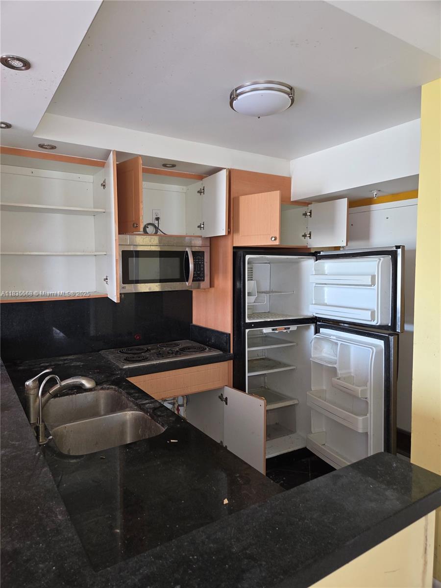 400 Kings Point Dr 401
