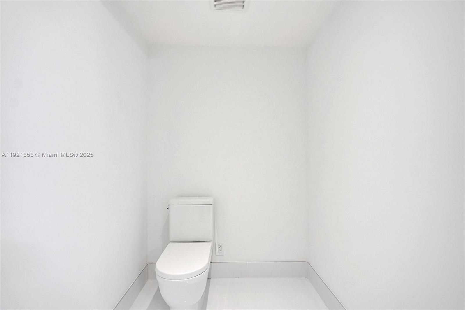 PARQUE TOWERS CONDO - Residential