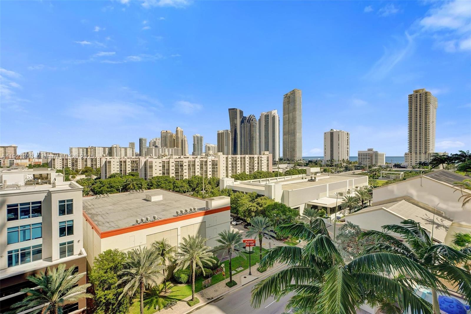 PARQUE TOWERS CONDO - Residential