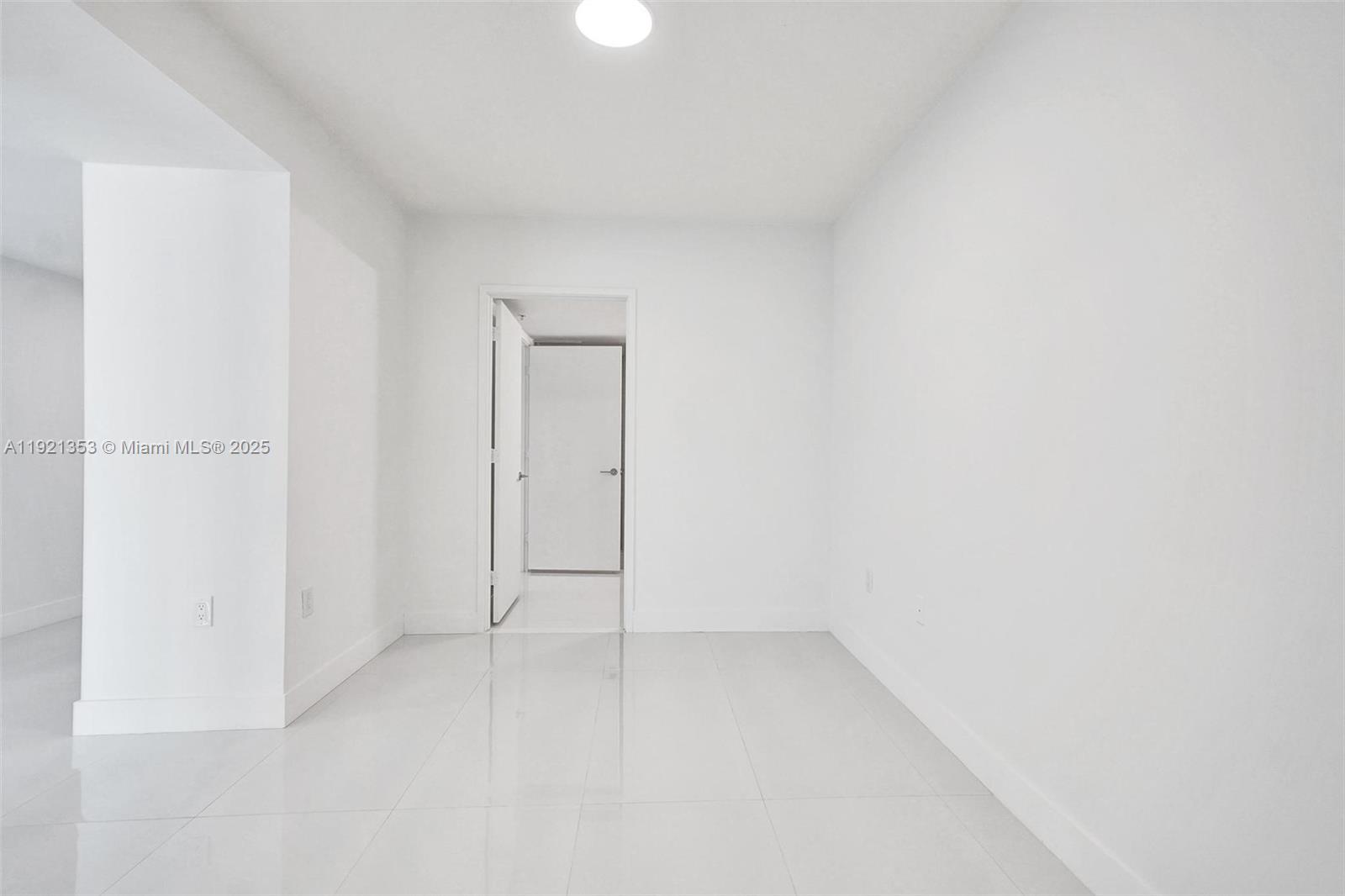 PARQUE TOWERS CONDO - Residential