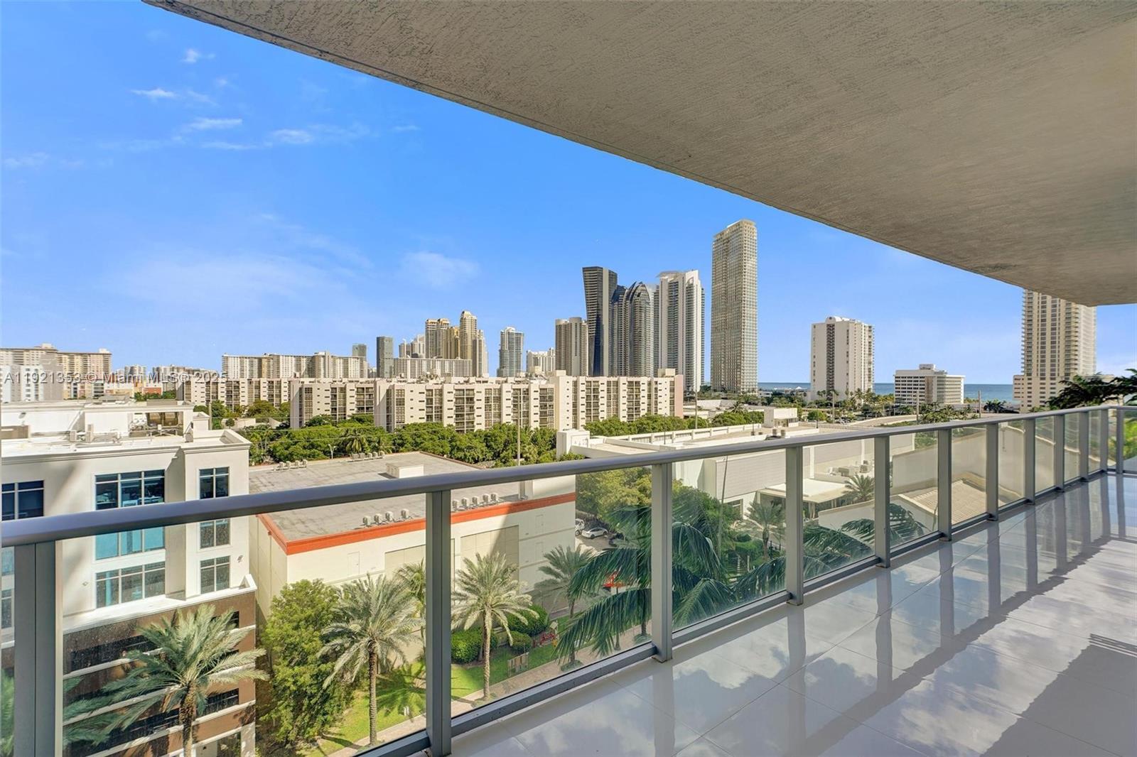 PARQUE TOWERS CONDO - Residential
