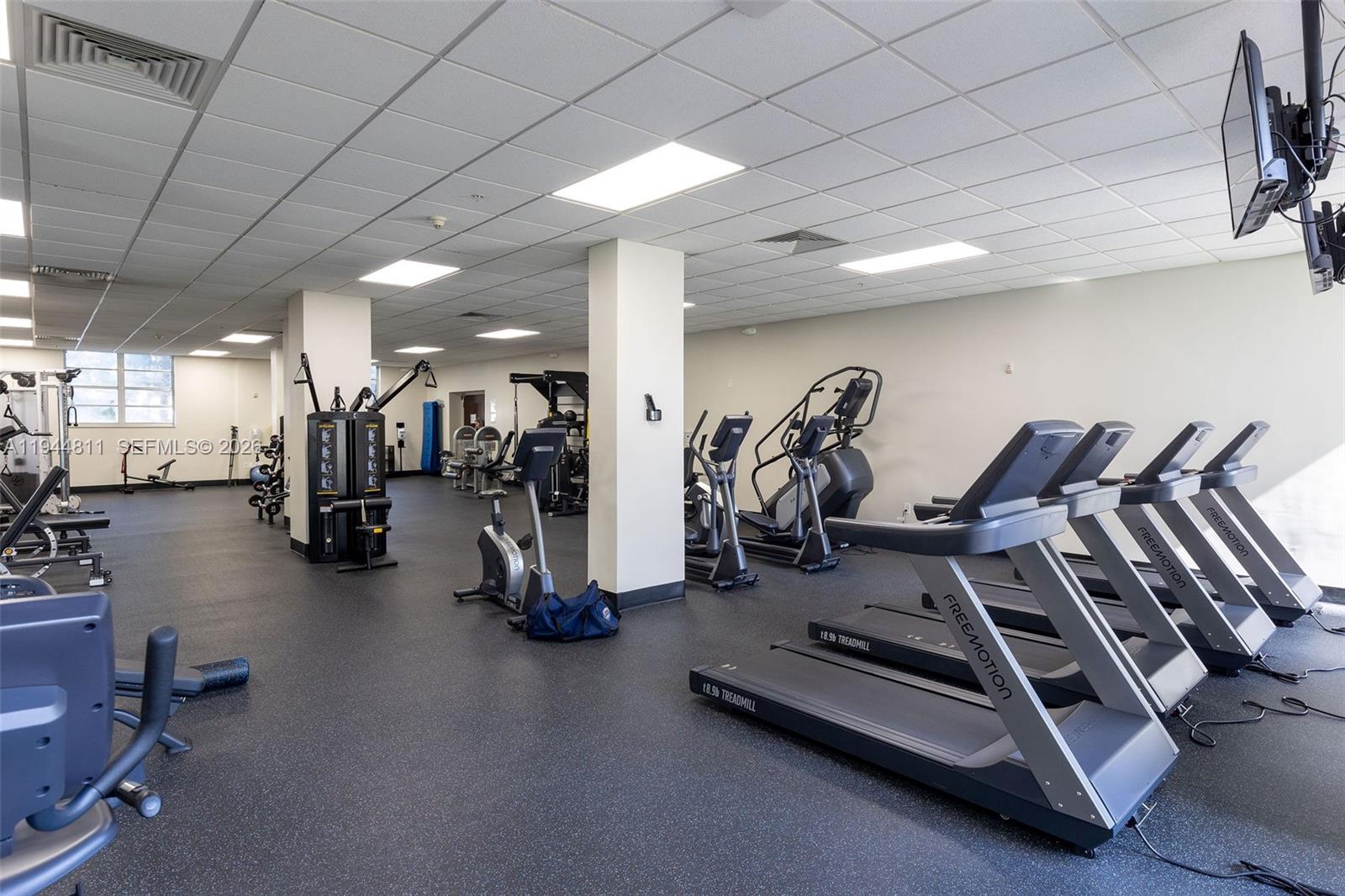 RESIDENCES ON HOLLYWOOD B - Residential