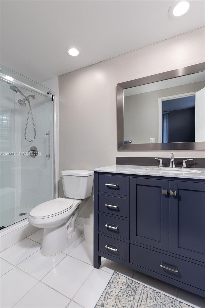 RESIDENCES ON HOLLYWOOD B - Residential