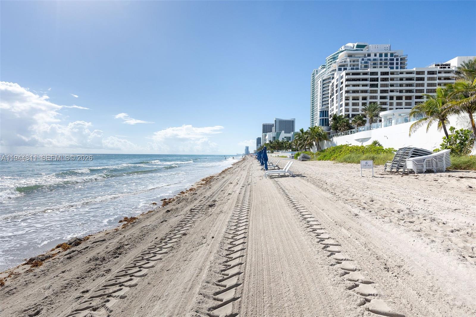 RESIDENCES ON HOLLYWOOD B - Residential