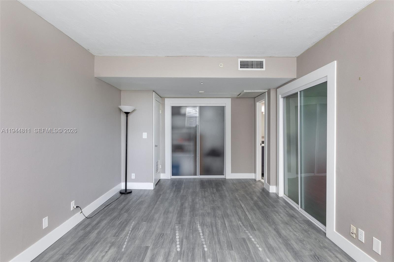 RESIDENCES ON HOLLYWOOD B - Residential