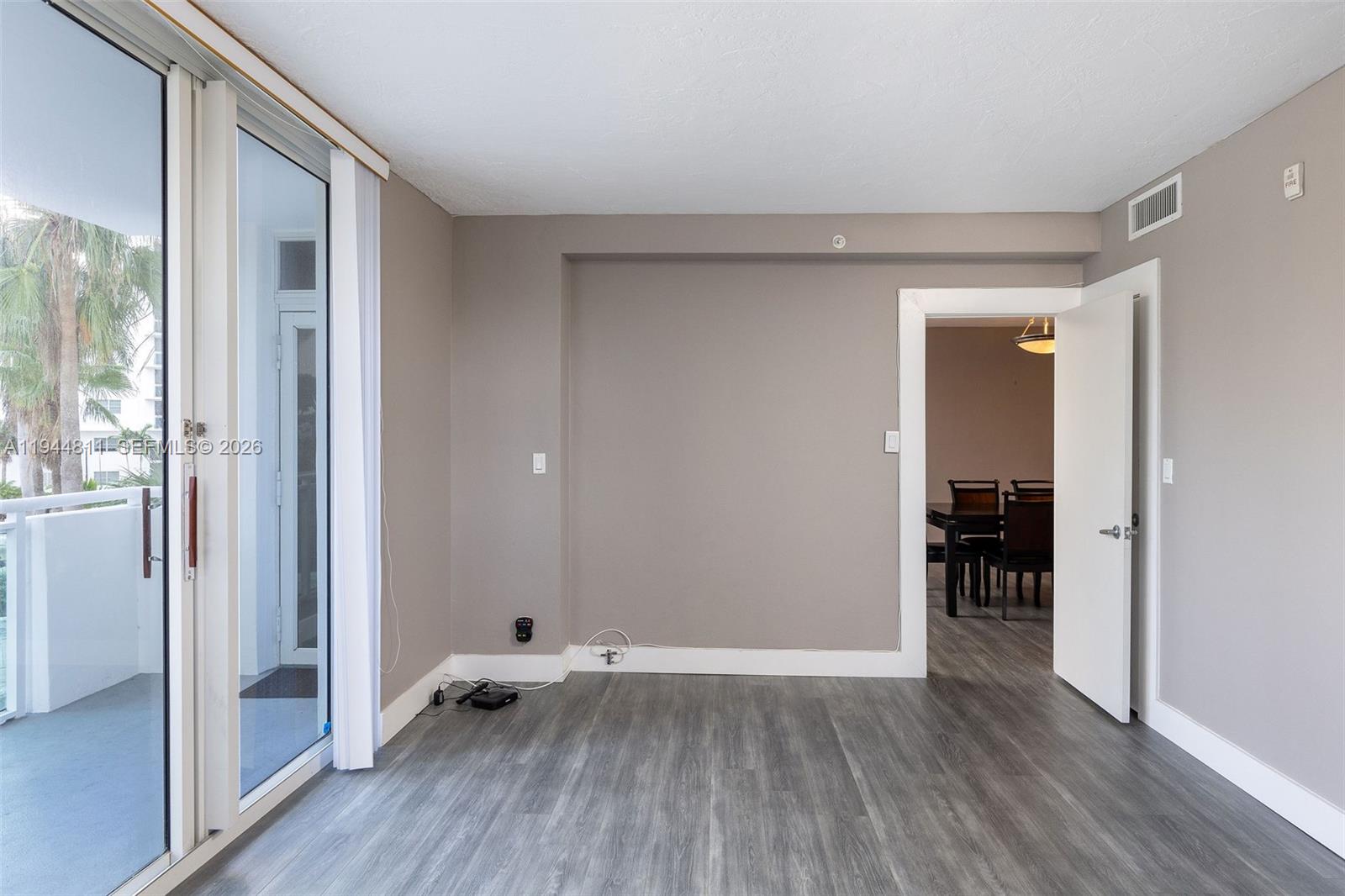 RESIDENCES ON HOLLYWOOD B - Residential