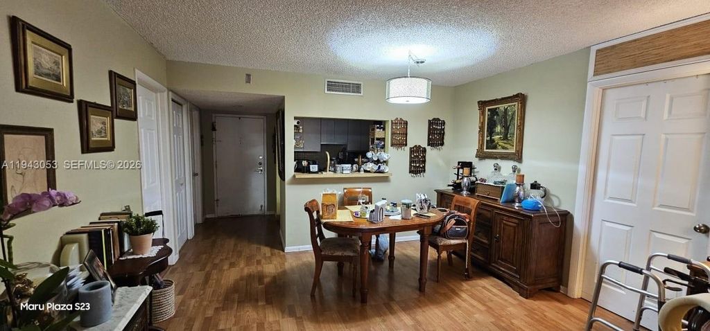 Photo of 200 Lakeview Dr #212, Weston, FL 33326 (MLS # A11943053)