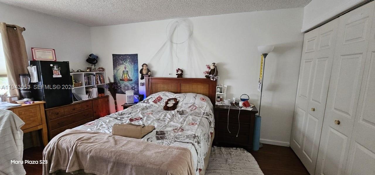 BUILDING SIX OF RACQUET C - Residential