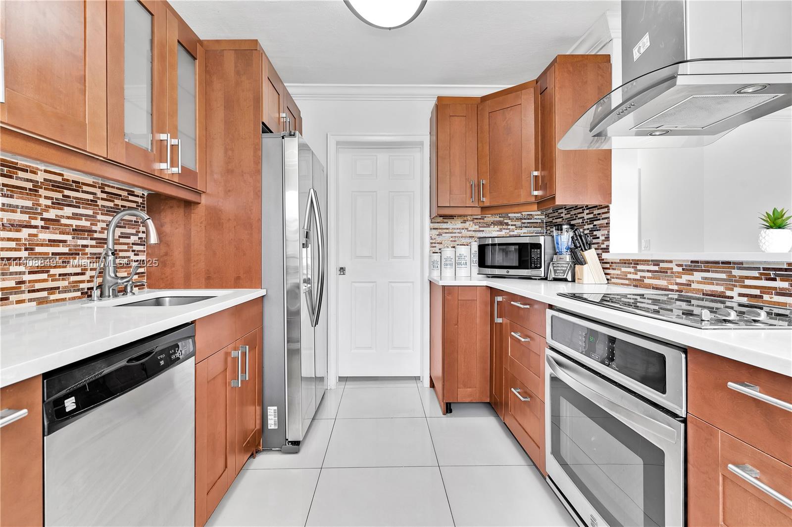 DRIFTWOOD ESTATES NO 6 - Residential Lease