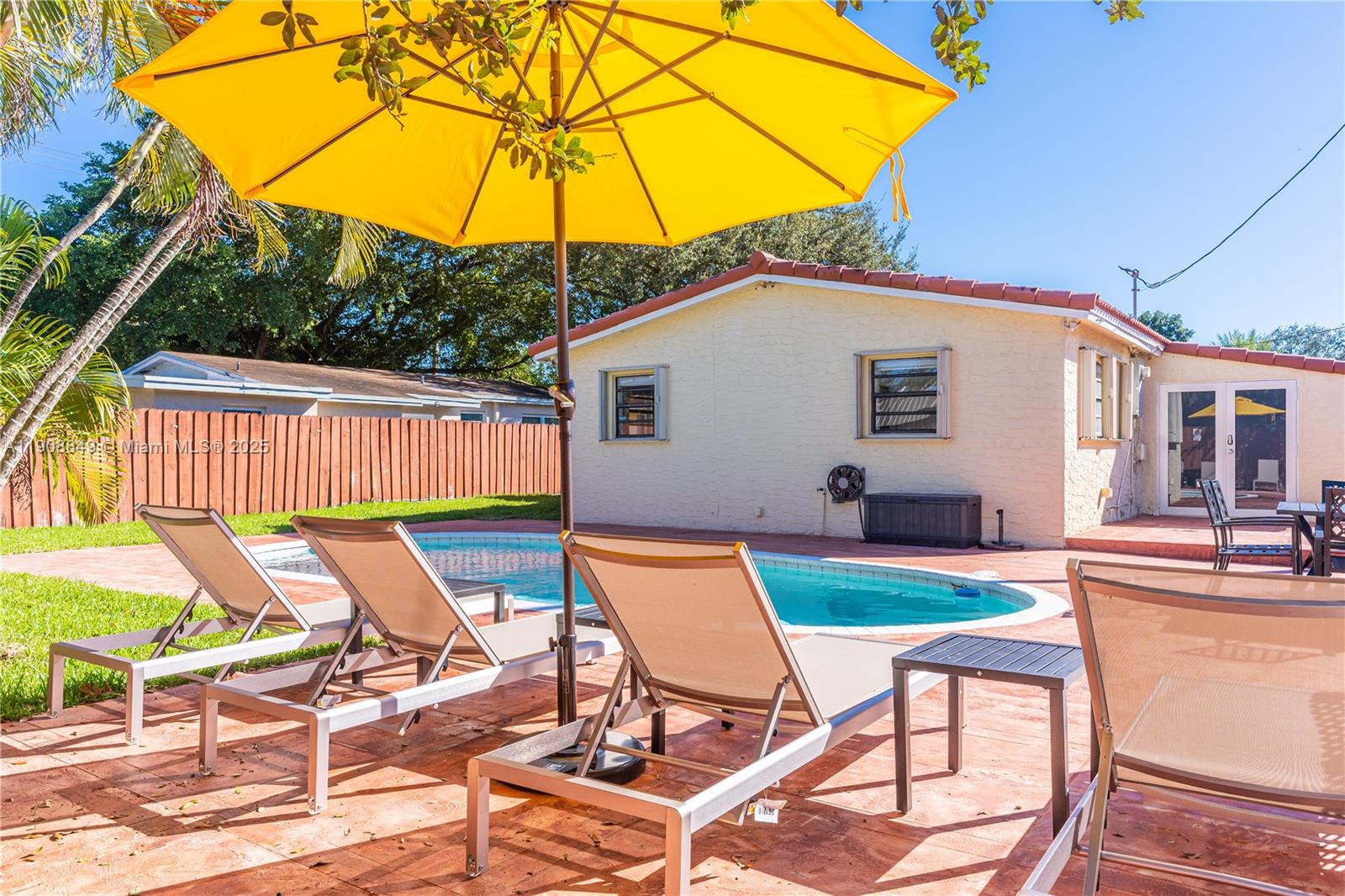 DRIFTWOOD ESTATES NO 6 - Residential Lease