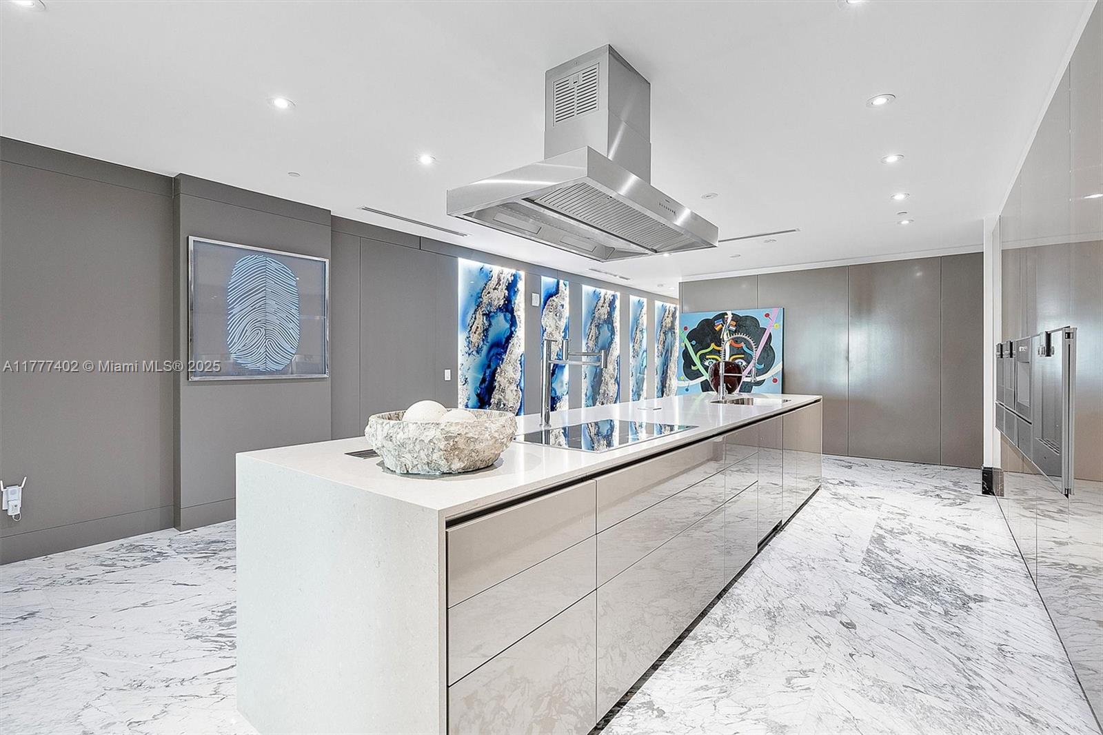 CHATEAU OCEAN CONDO UNIT 1 - Residential