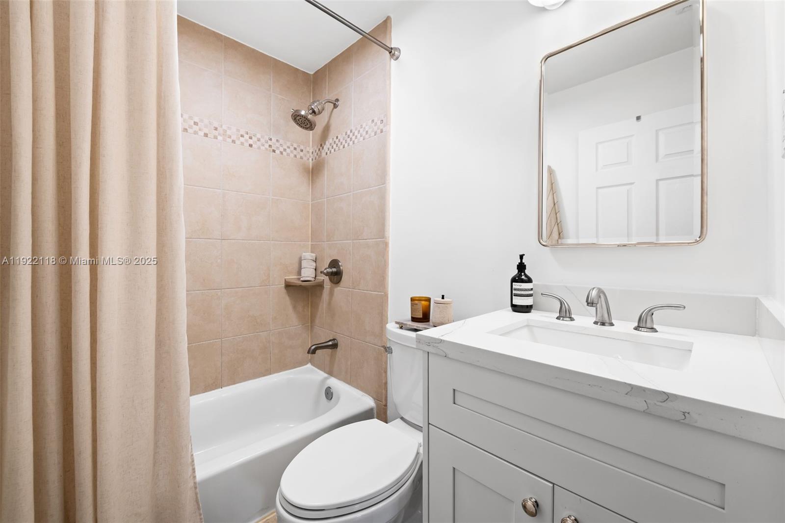 CROISSANT PARK SOUTH RIVE - Residential