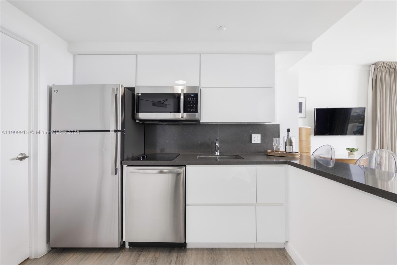 MUTINY PARK CONDO - Residential