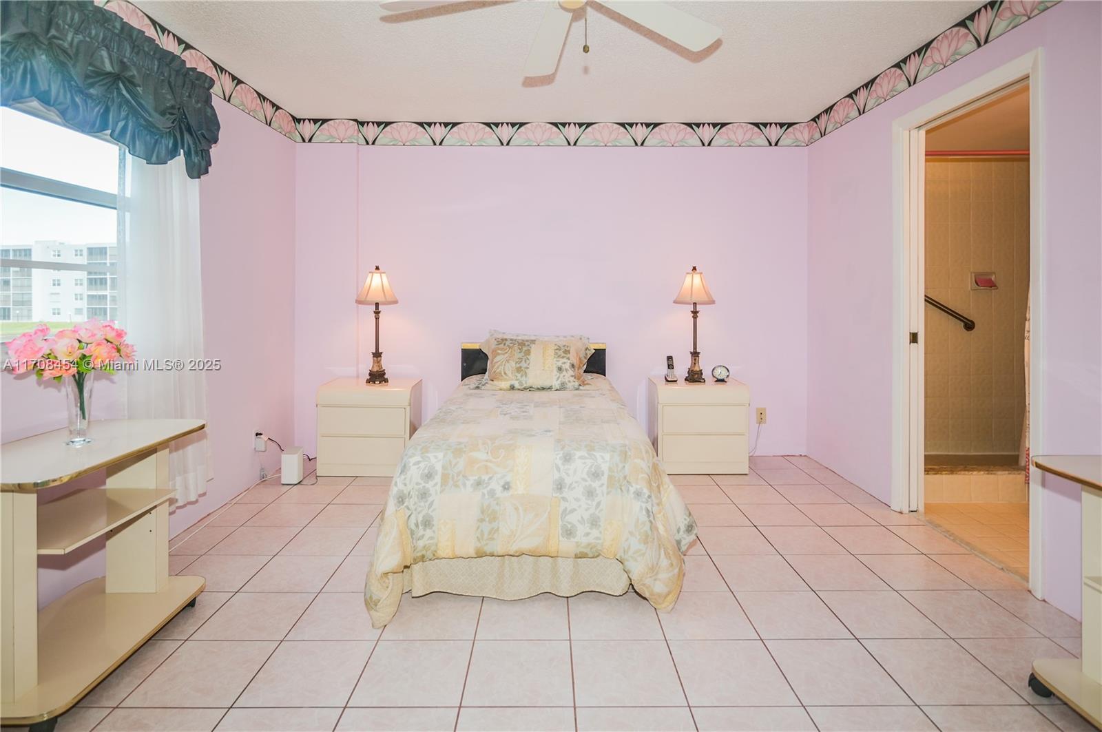 MEADOWBROOK LAKES VIEW CO - Residential