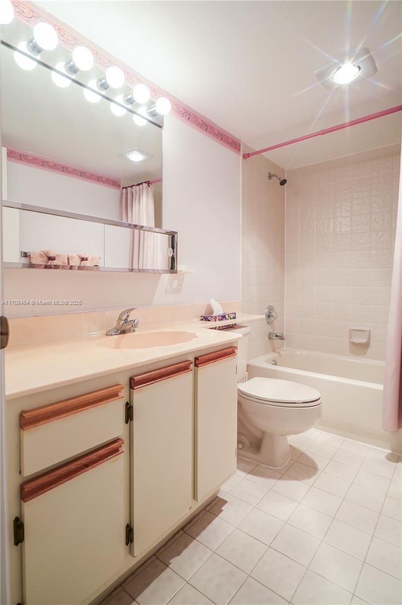 MEADOWBROOK LAKES VIEW CO - Residential