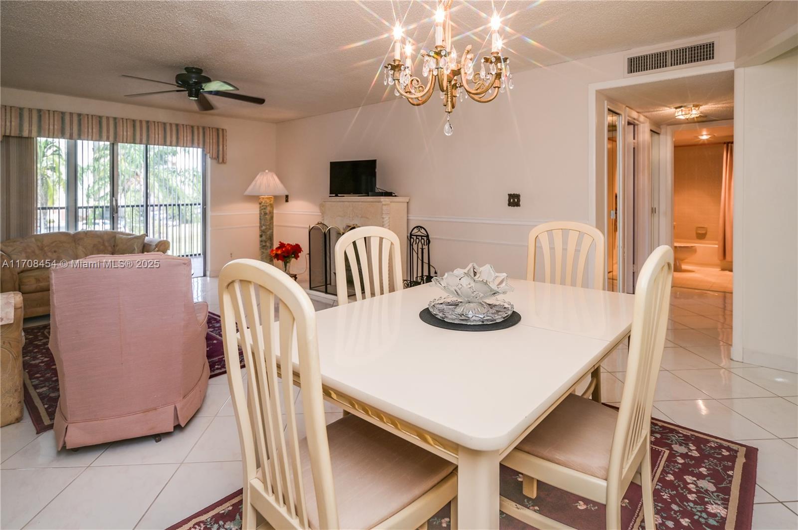 MEADOWBROOK LAKES VIEW CO - Residential