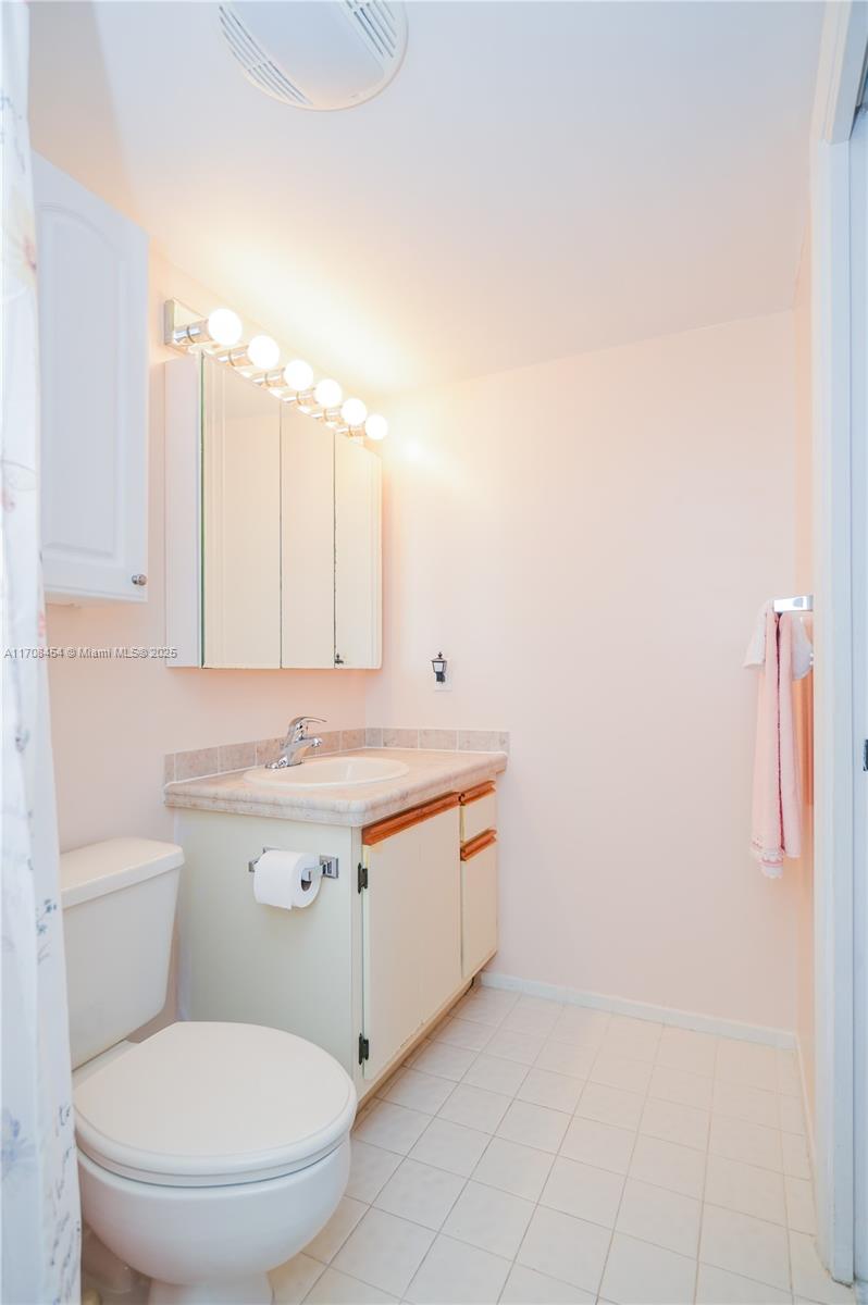 MEADOWBROOK LAKES VIEW CO - Residential