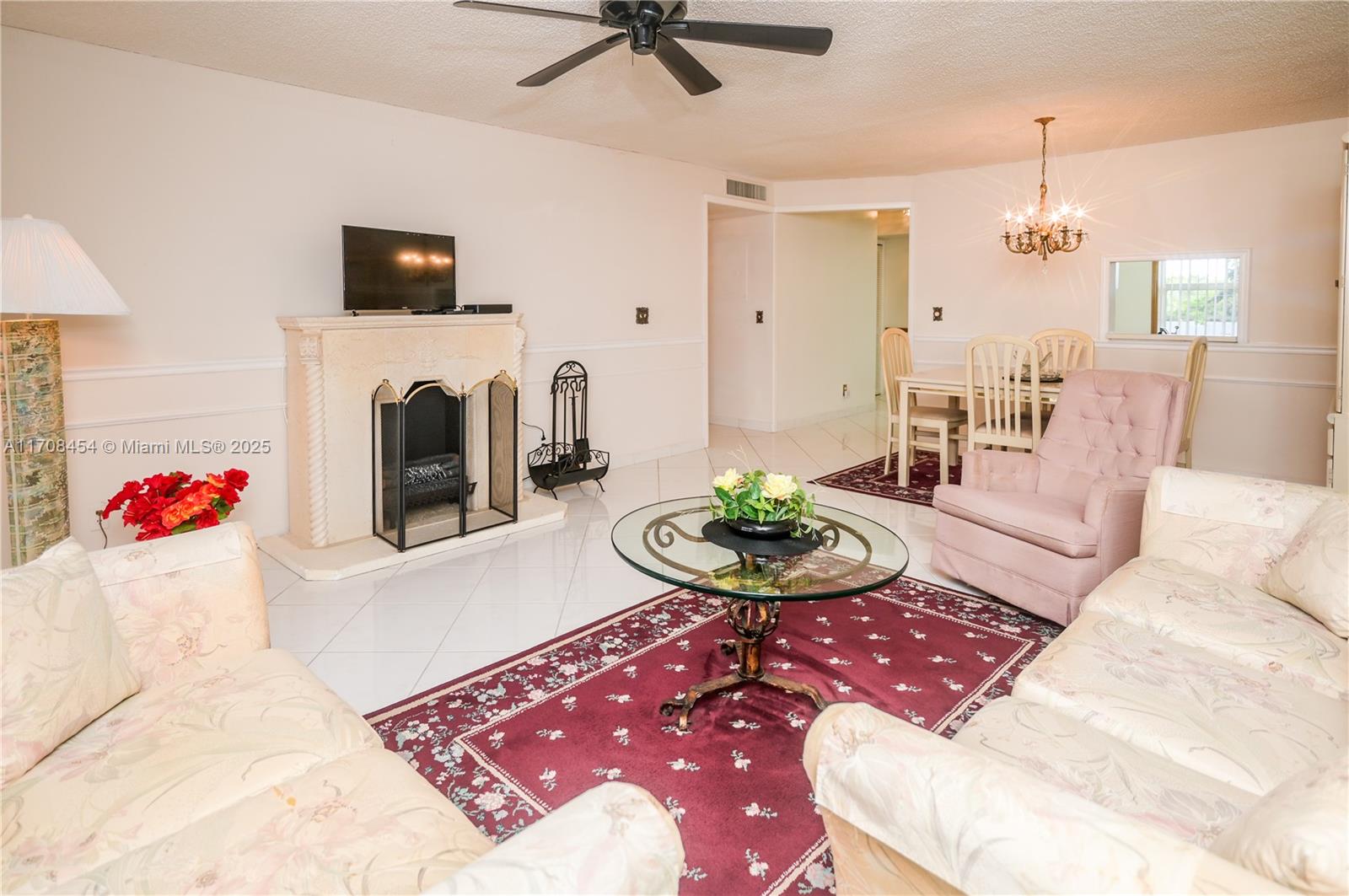 MEADOWBROOK LAKES VIEW CO - Residential