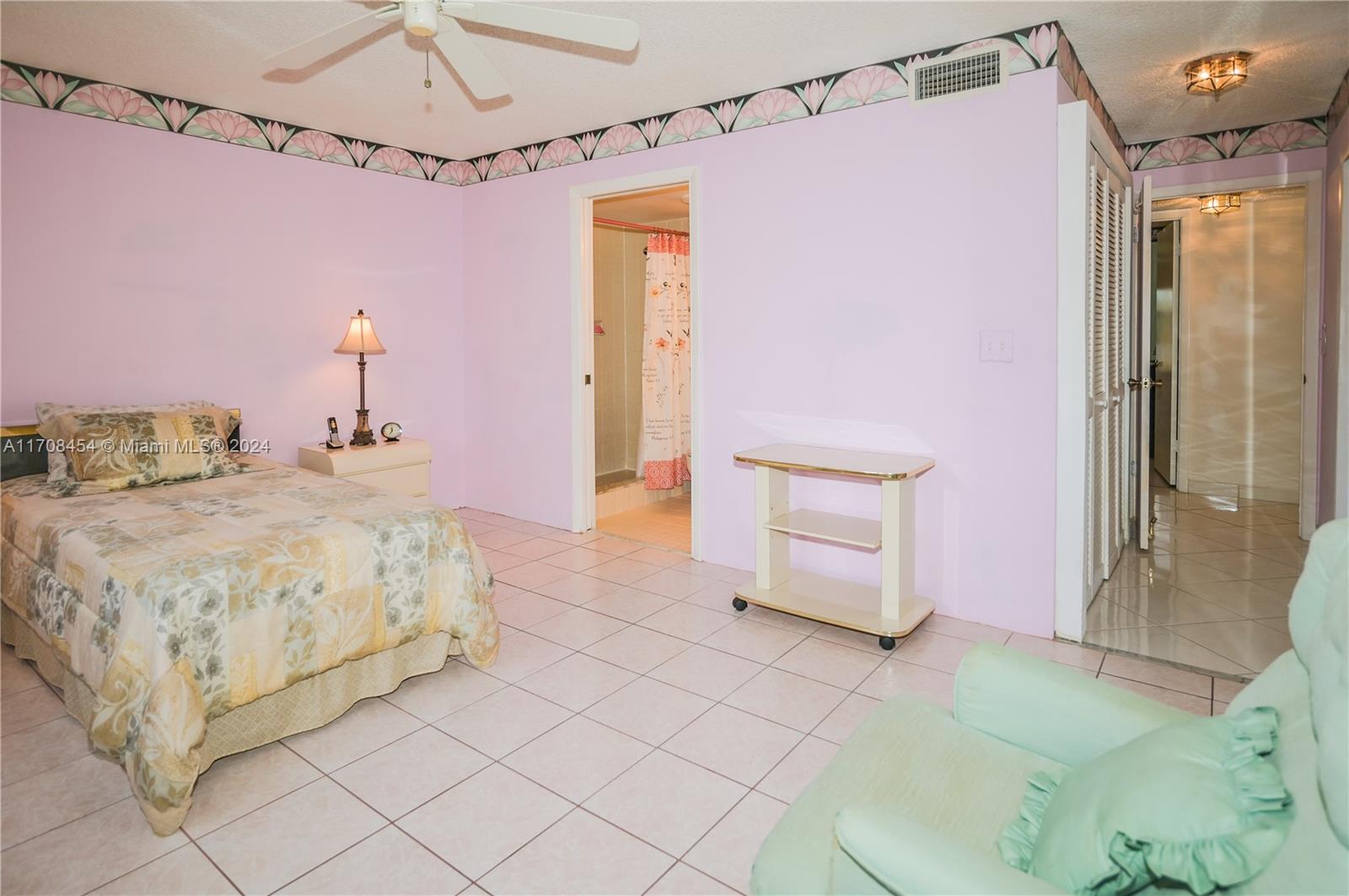 MEADOWBROOK LAKES VIEW CO - Residential
