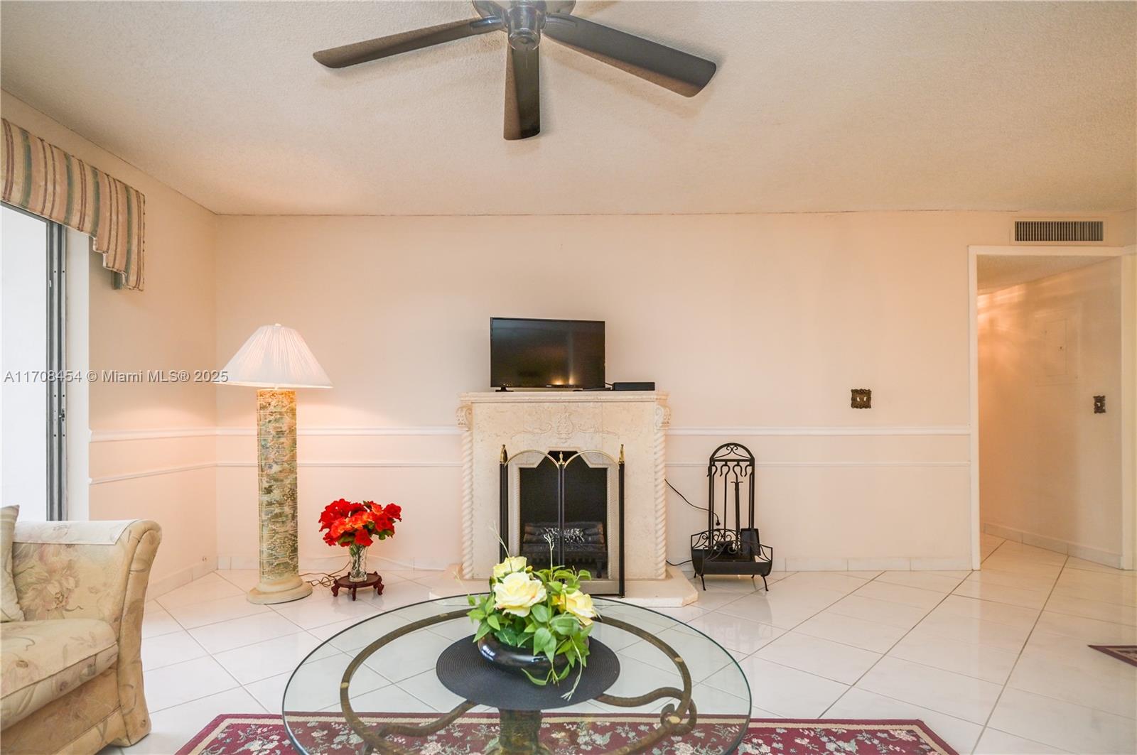 MEADOWBROOK LAKES VIEW CO - Residential