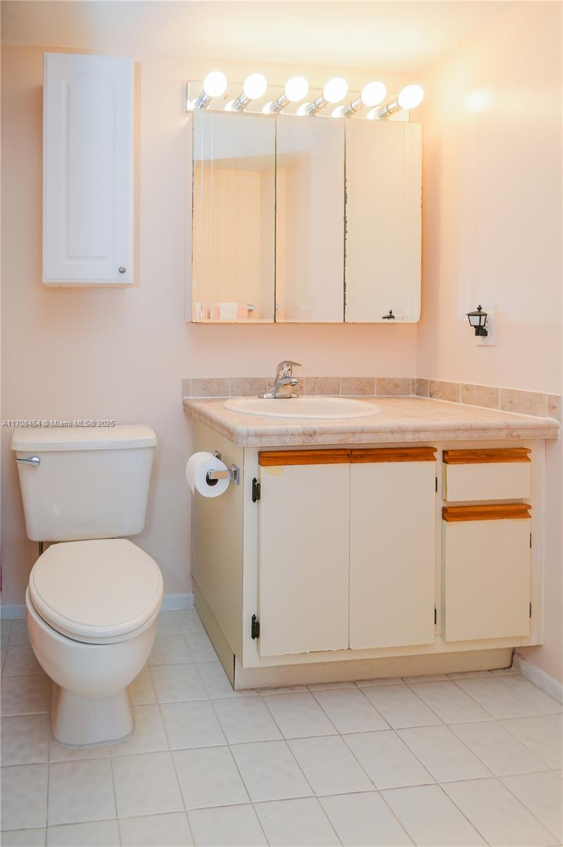 MEADOWBROOK LAKES VIEW CO - Residential