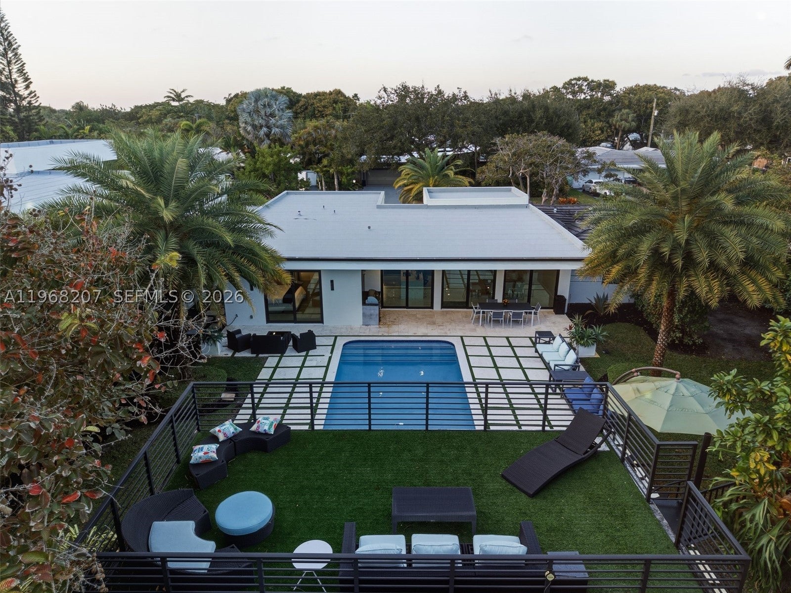 400 NW 24th St