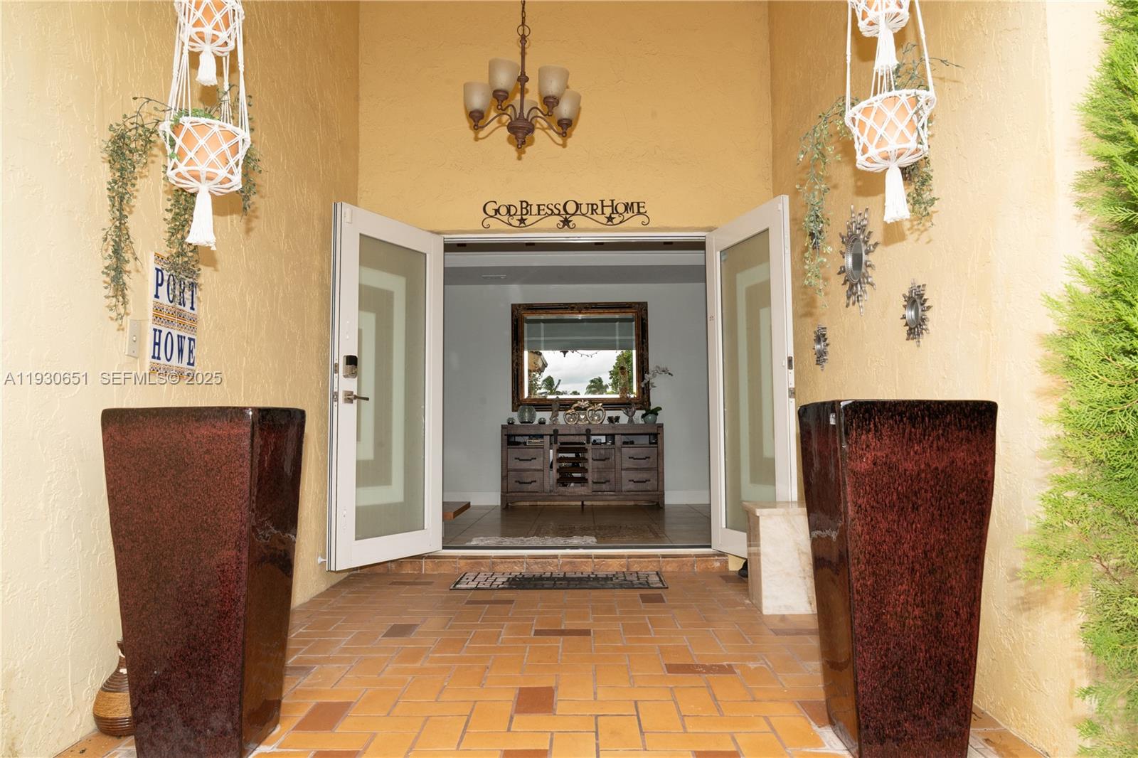 FOUR PALM LAKES AT PEMBRO - Residential