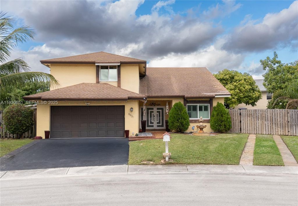 Photo of 9931 SW 14th St, Pembroke Pines, FL 33025 (MLS # A11930651)