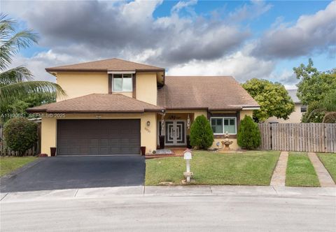 9931 SW 14th St Pembroke Pines FL 33025