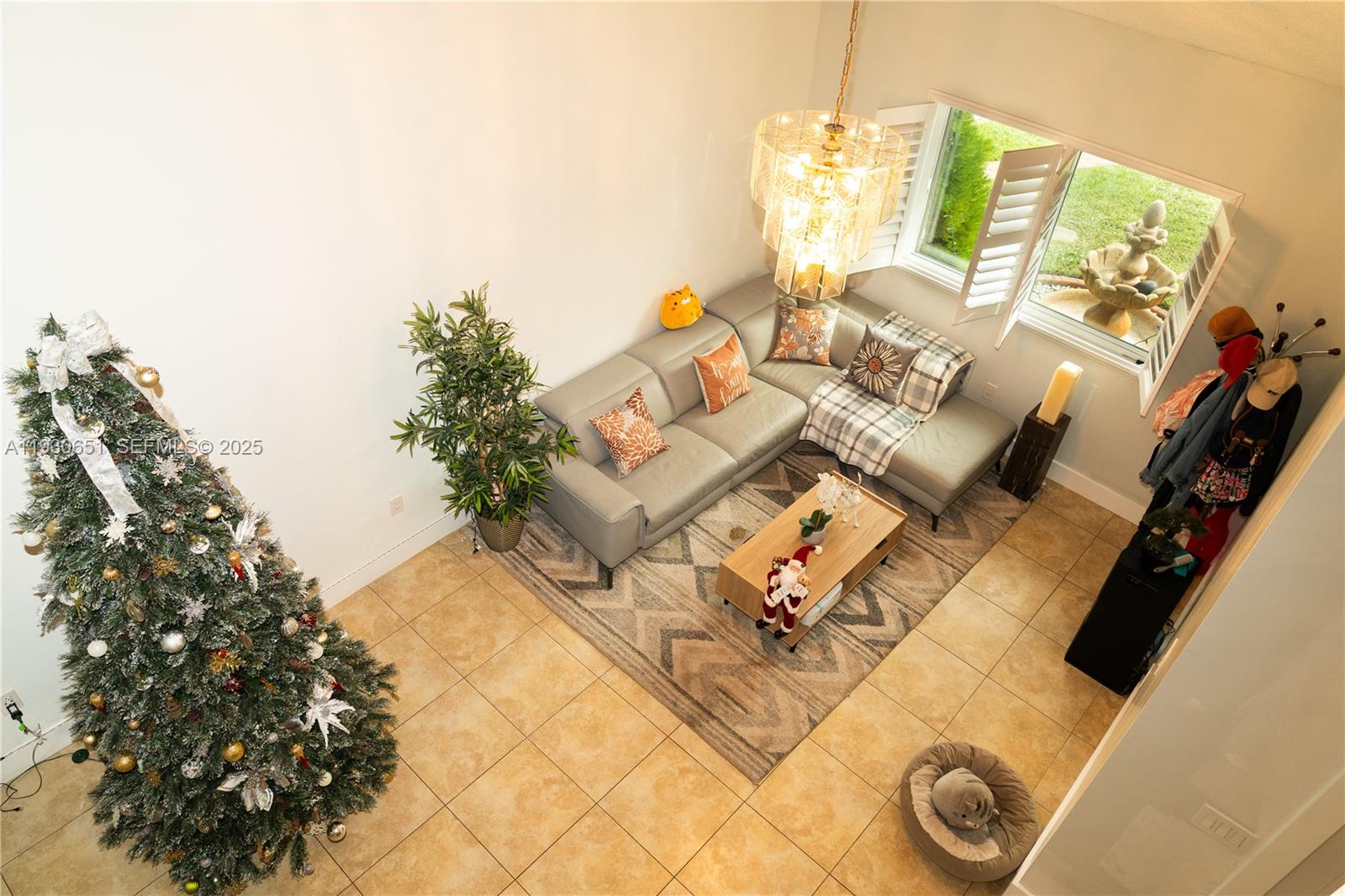 FOUR PALM LAKES AT PEMBRO - Residential