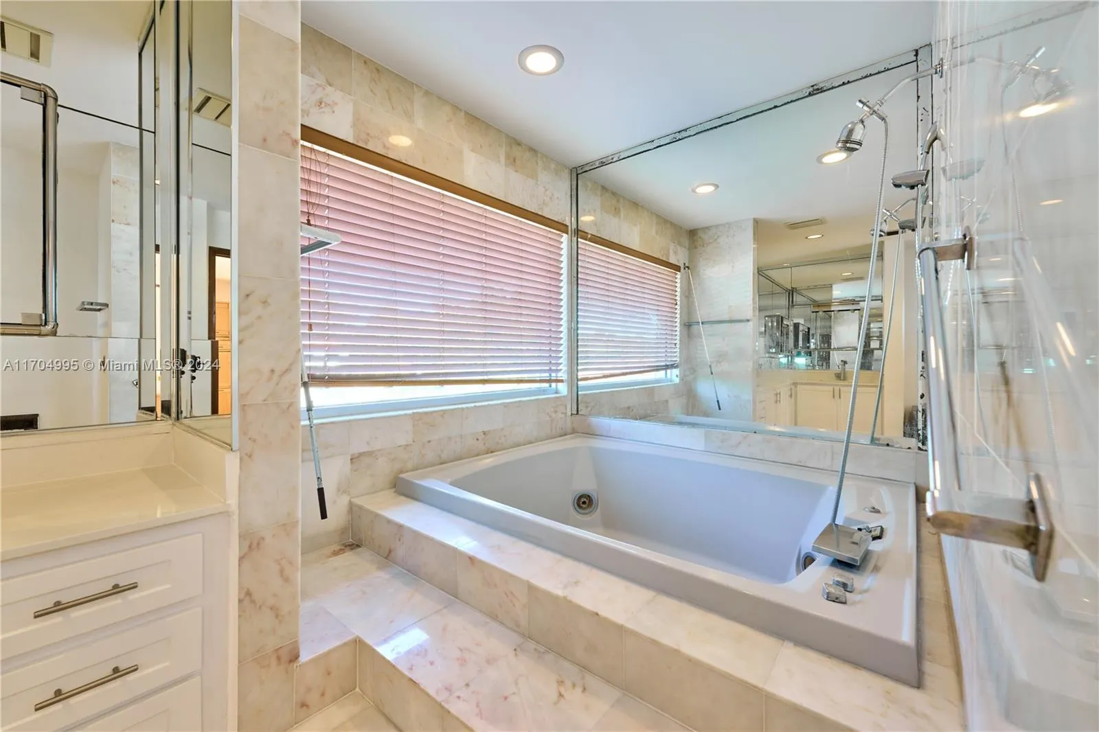 Miami, Florida 33145, United States, 4 Bedrooms Bedrooms, ,3 BathroomsBathrooms,Residential,Active,28285