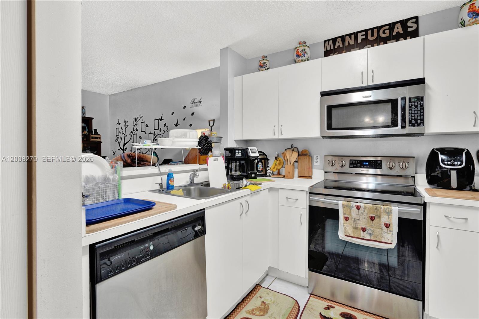 PRINCETONIAN ESTATES - Residential