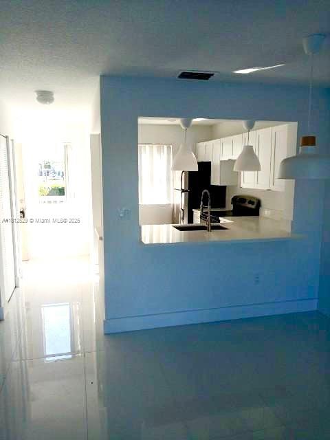 VILLAS AT LAKEVIEW CONDO - Residential