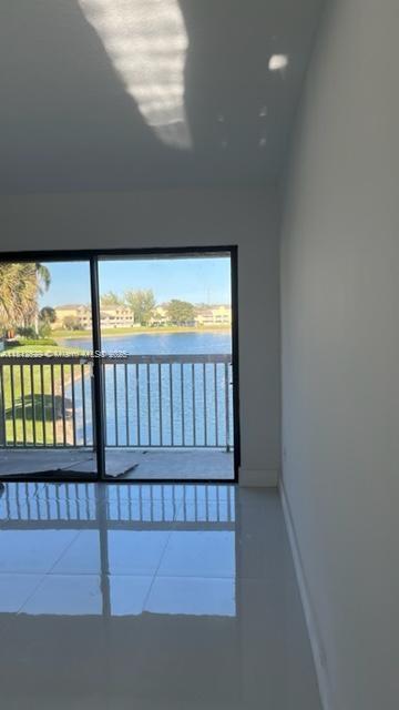 VILLAS AT LAKEVIEW CONDO - Residential