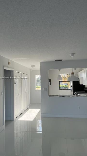 VILLAS AT LAKEVIEW CONDO - Residential