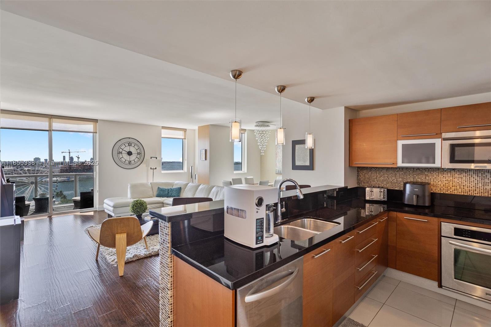 VIZCAYNE NORTH CONDO - Residential