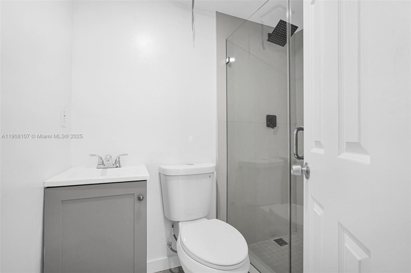 QUEENS PARK - Residential