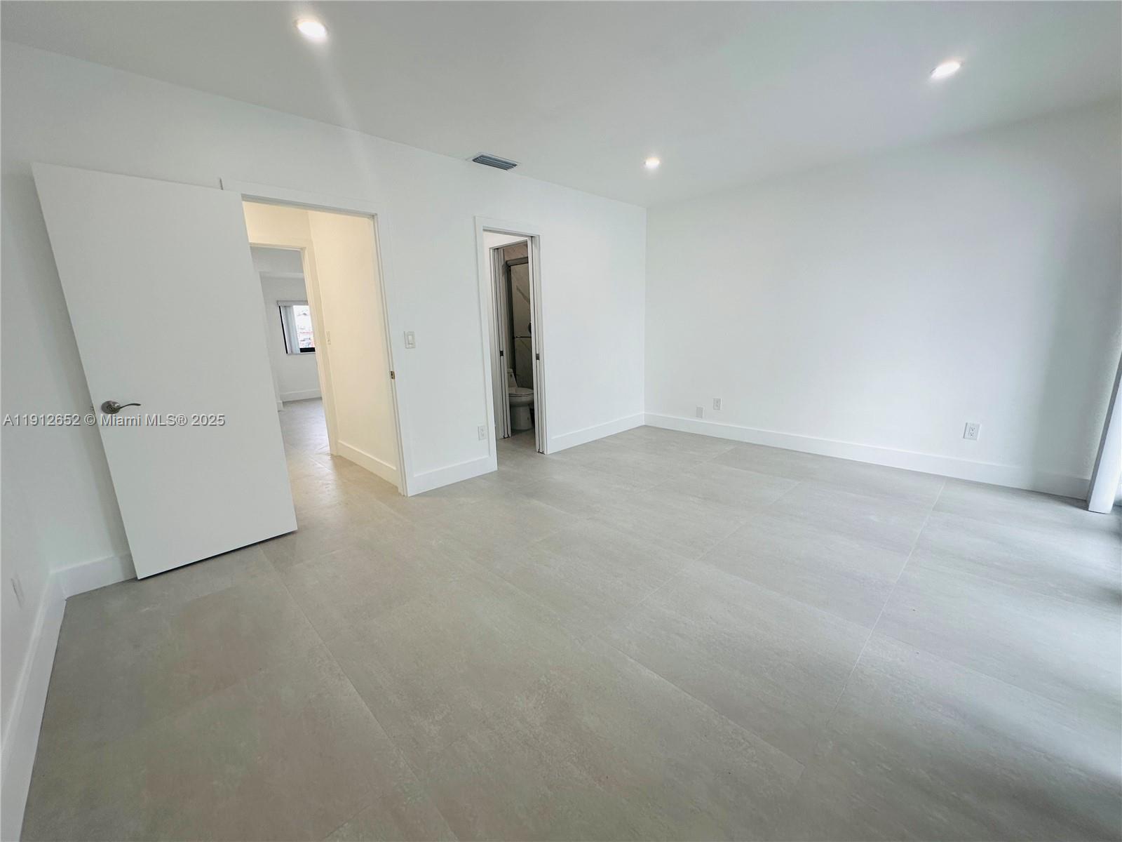 CHAMBERS LAND COMPANY SUB - Residential Lease