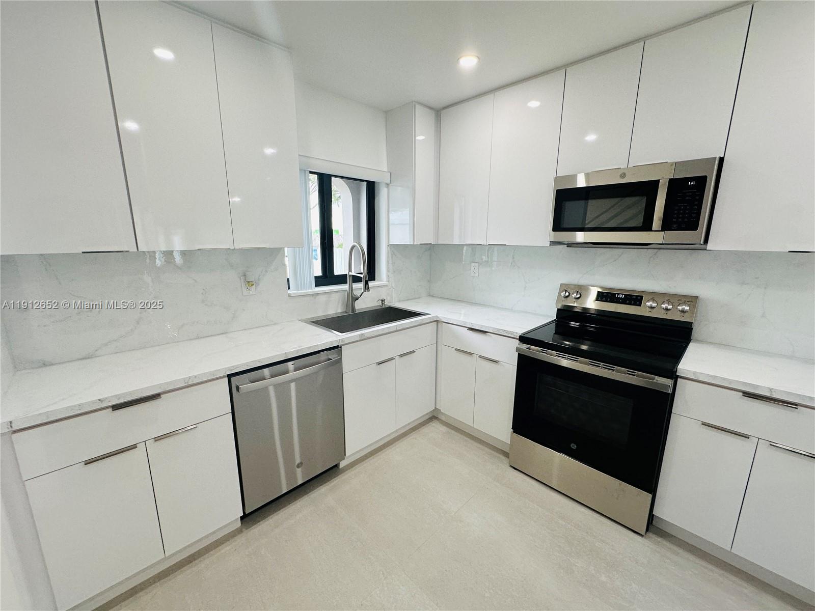 CHAMBERS LAND COMPANY SUB - Residential Lease